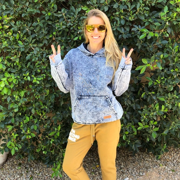 🌴🔆TALENTLESS- HOODIE SWEATSHIRT🔆🌴 - Picture 3 of 14